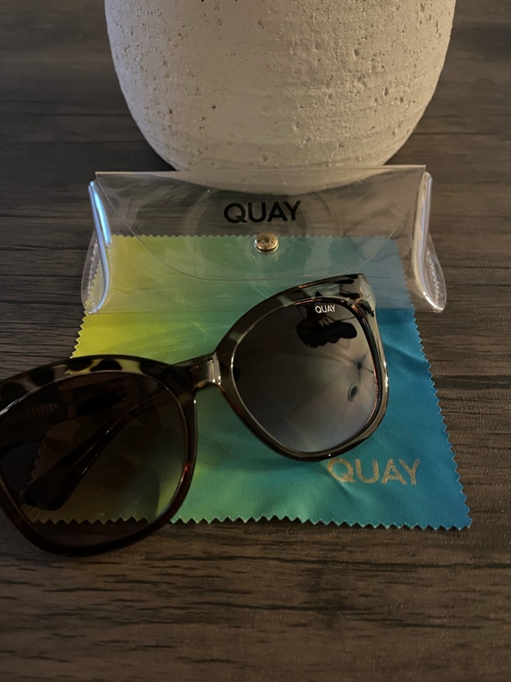 Quay Australia “-It’s My Way-125”Sunglasses with Dark Brown Lenses - Picture 4 of 4